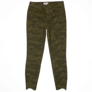 Jolt Pants Juniors Size 5/27 Green Camouflage Skinny Ankle Measures 27 x 25